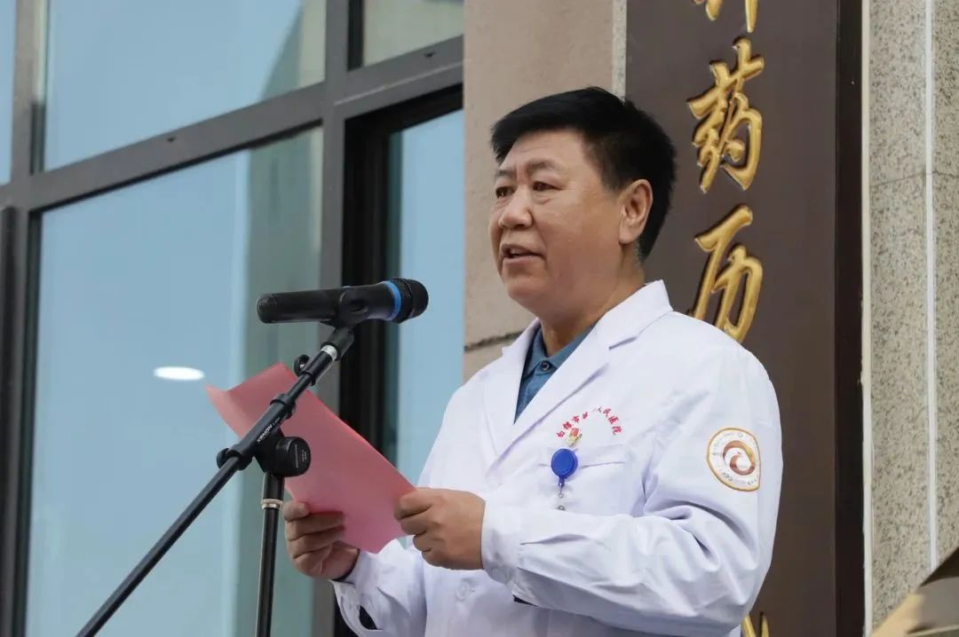 上新了 新中醫(yī) | 新中醫(yī)慢病診療中心揭牌儀式暨義診活動”在白銀市第一人民醫(yī)院舉行